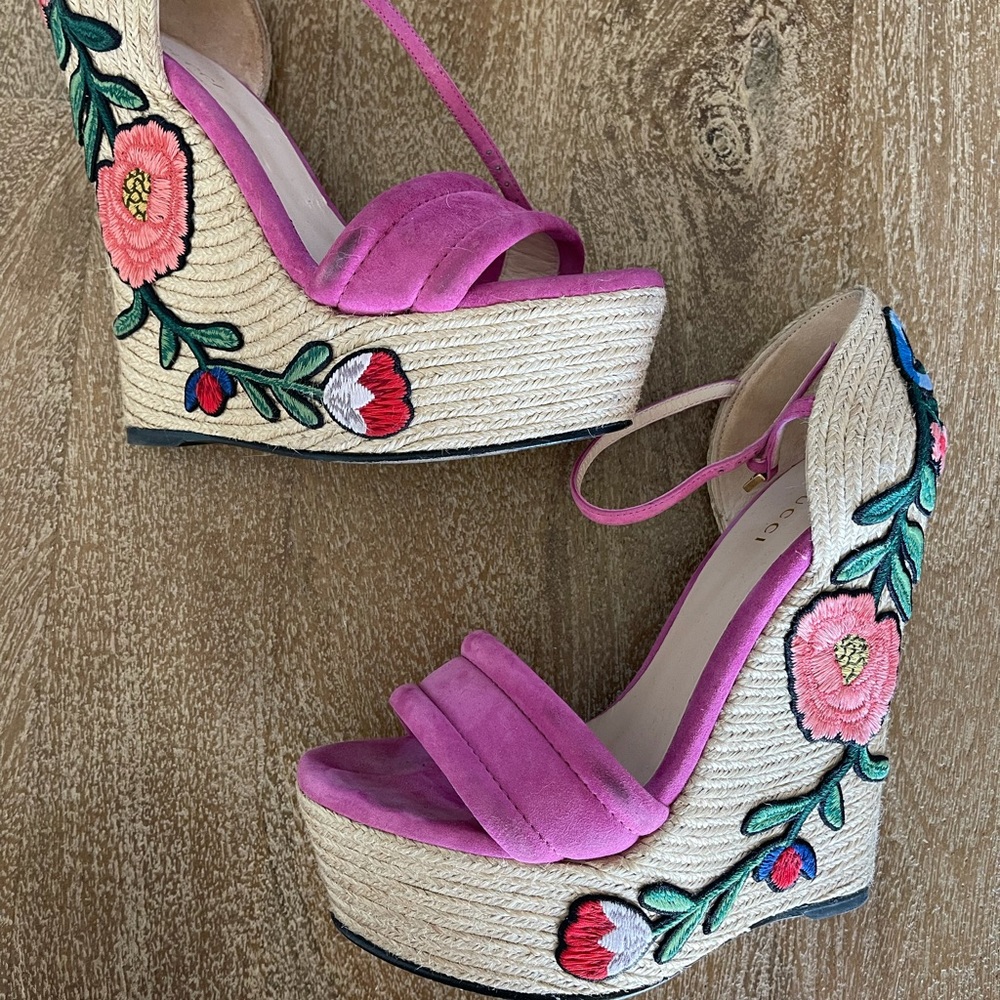 Gucci wedges 37-37.5